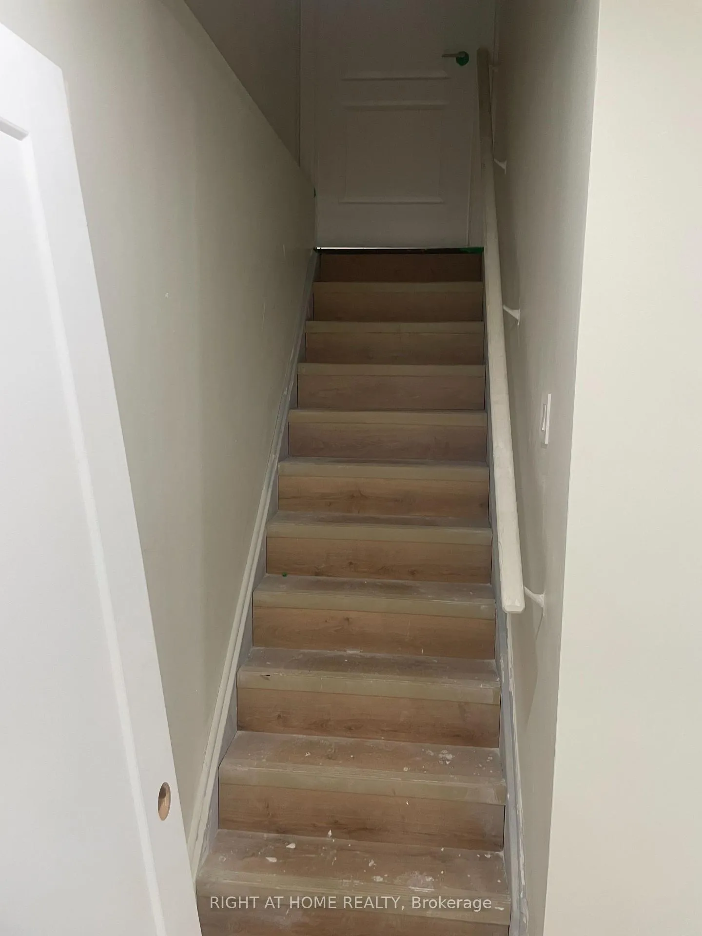 Photo 3 of Unit Basement, 1481 Strawberry Landing, Milton, Walker — HOMEH
