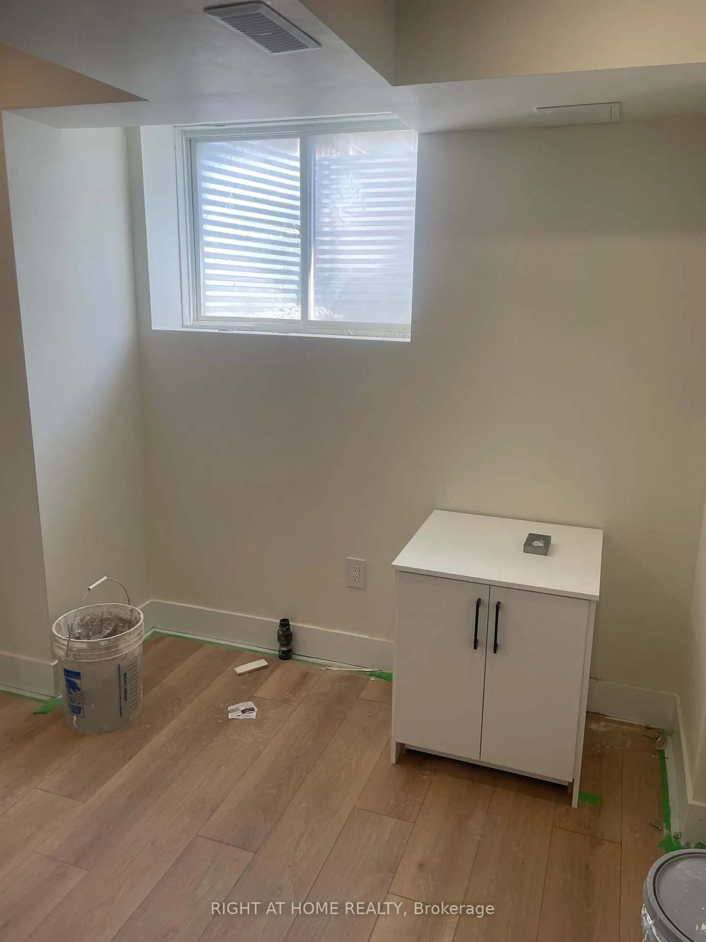 Photo 8 of Unit Basement, 1481 Strawberry Landing, Milton, Walker — HOMEH