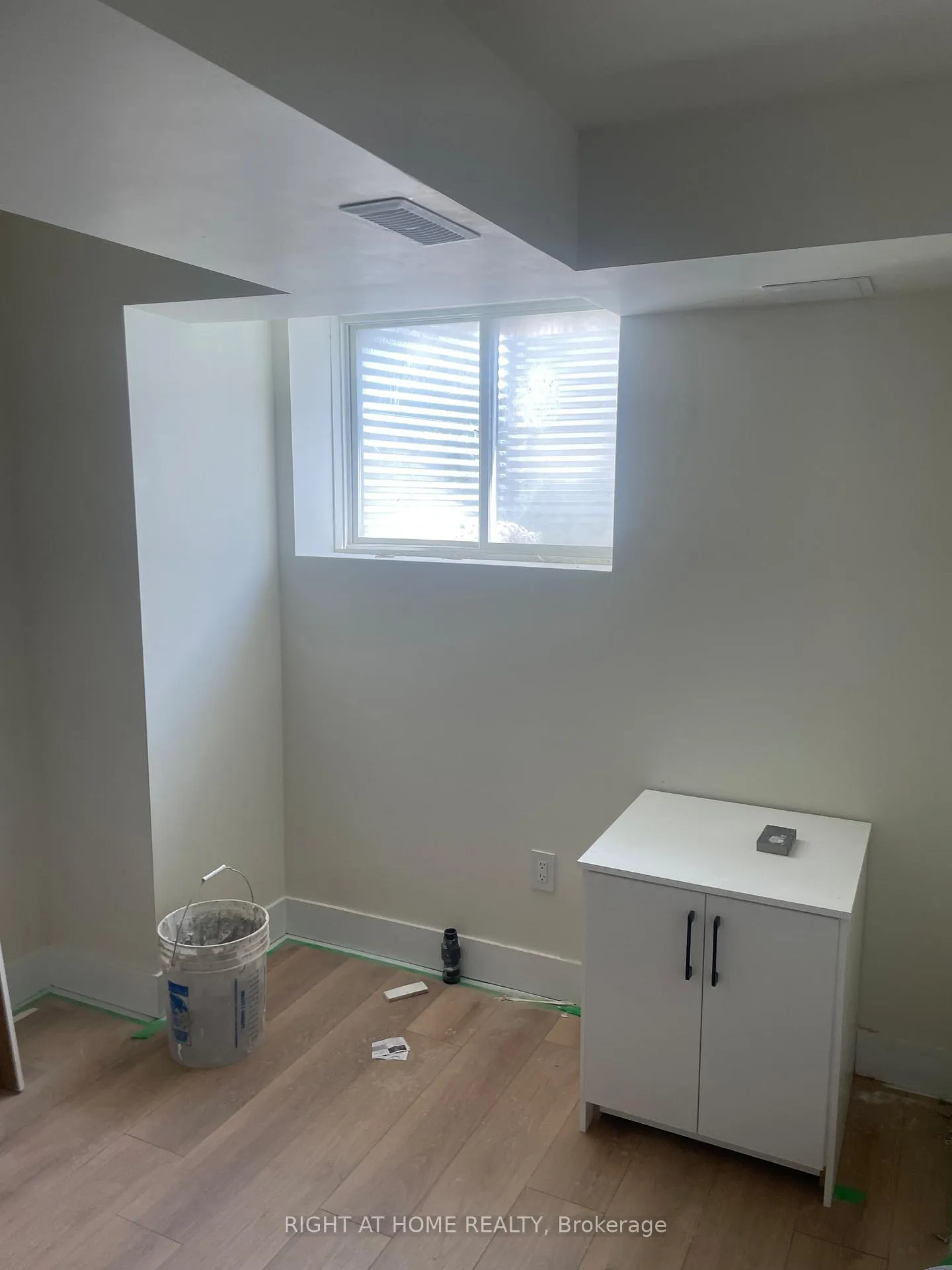 Photo 9 of Unit Basement, 1481 Strawberry Landing, Milton, Walker — HOMEH