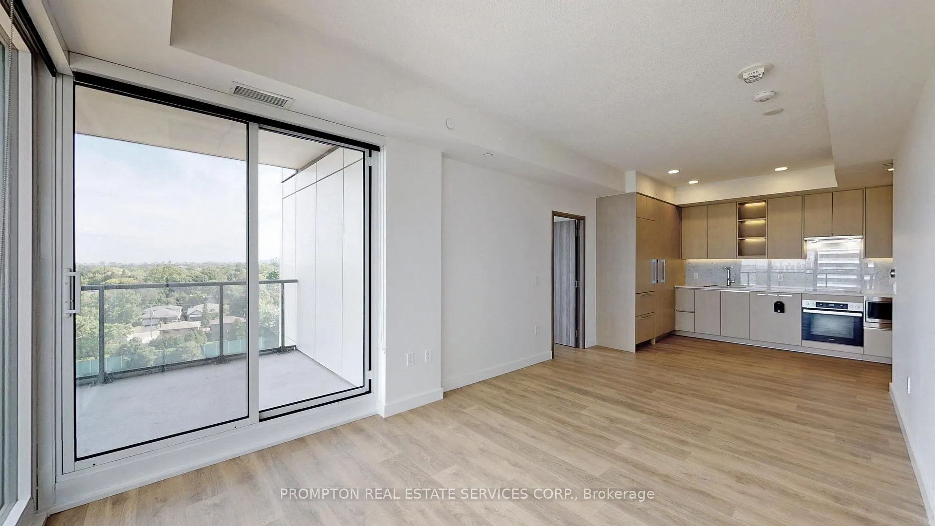 Photo 2 of Unit 802, 85 Mcmahon Drive, North York, Bayview Village — HOMEH
