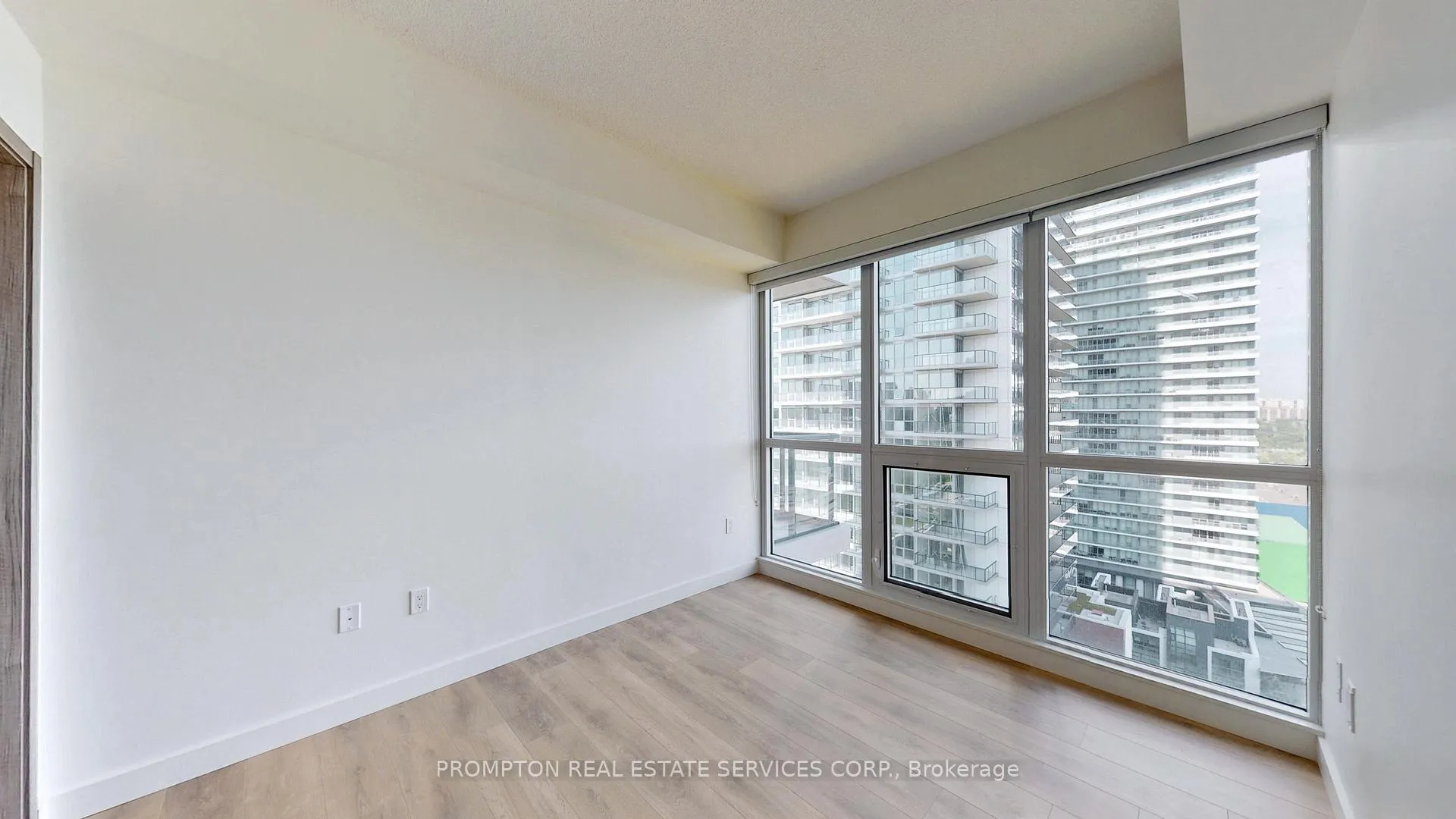 Photo 10 of Unit 802, 85 Mcmahon Drive, North York, Bayview Village — HOMEH