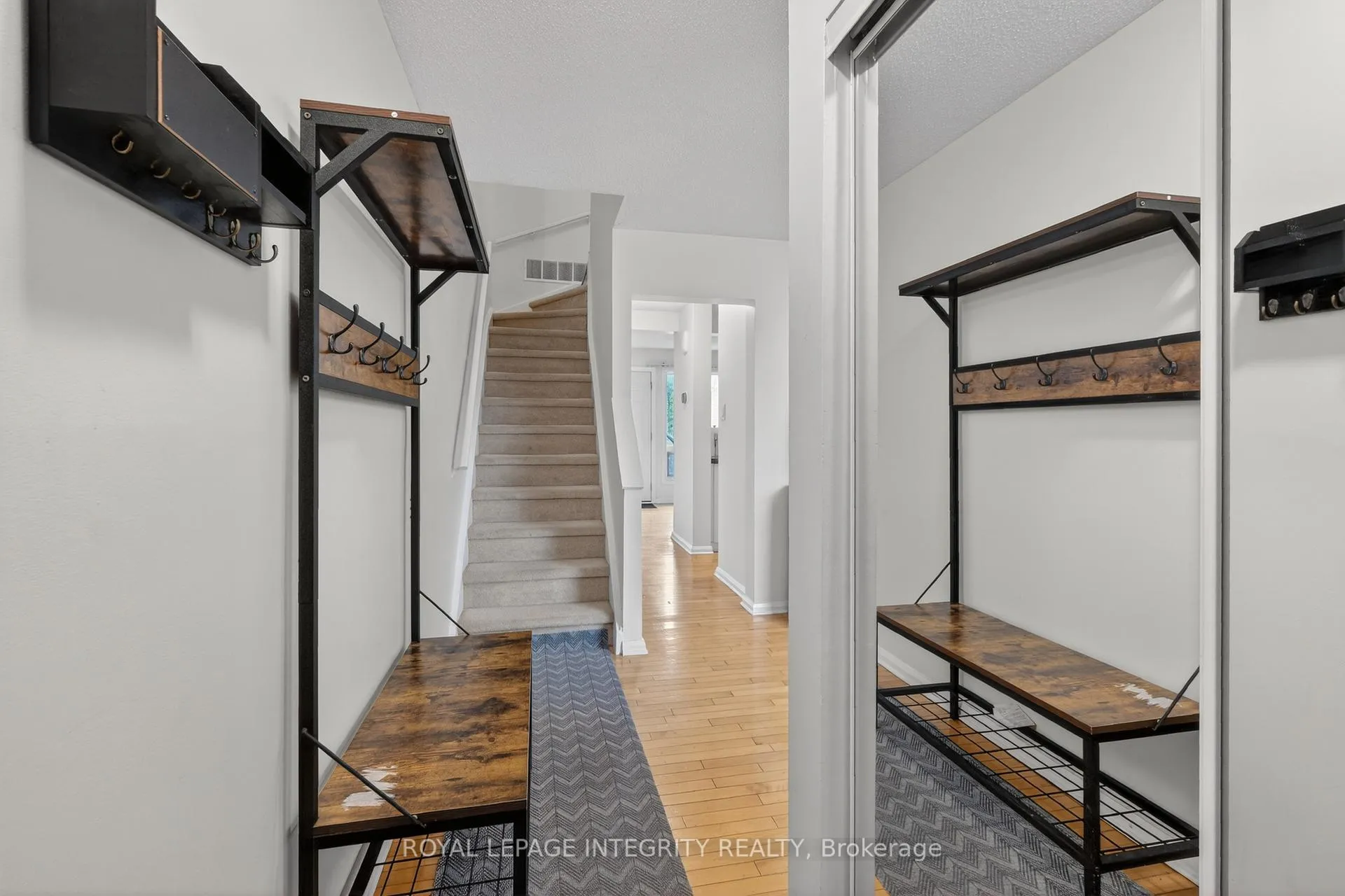 Photo 7 of Unit 51, 1379 Perez Crescent, Ottawa, Carson Grove — HOMEH