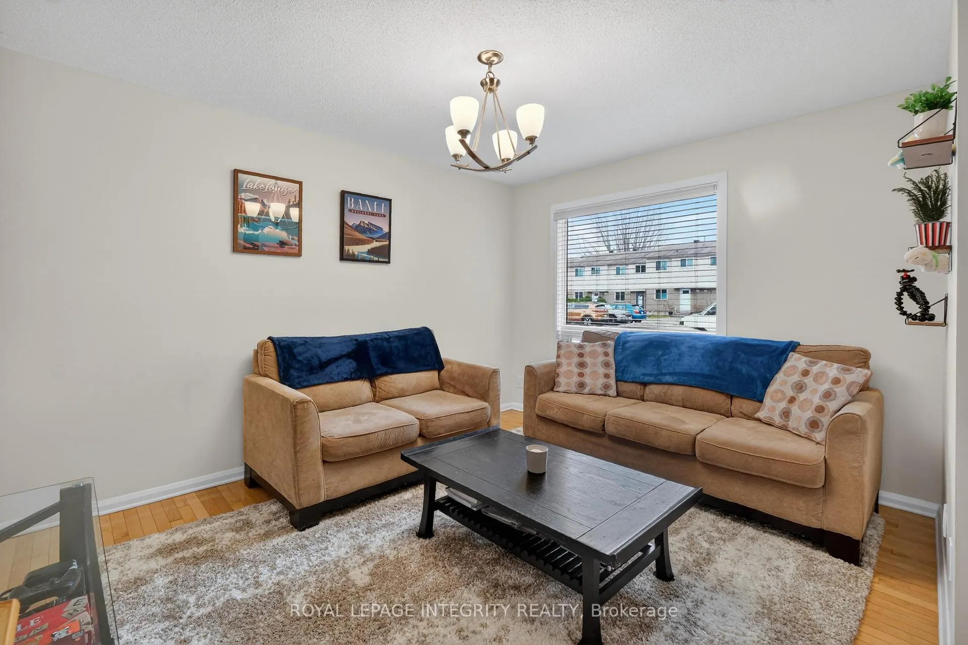 Photo 8 of Unit 51, 1379 Perez Crescent, Ottawa, Carson Grove — HOMEH