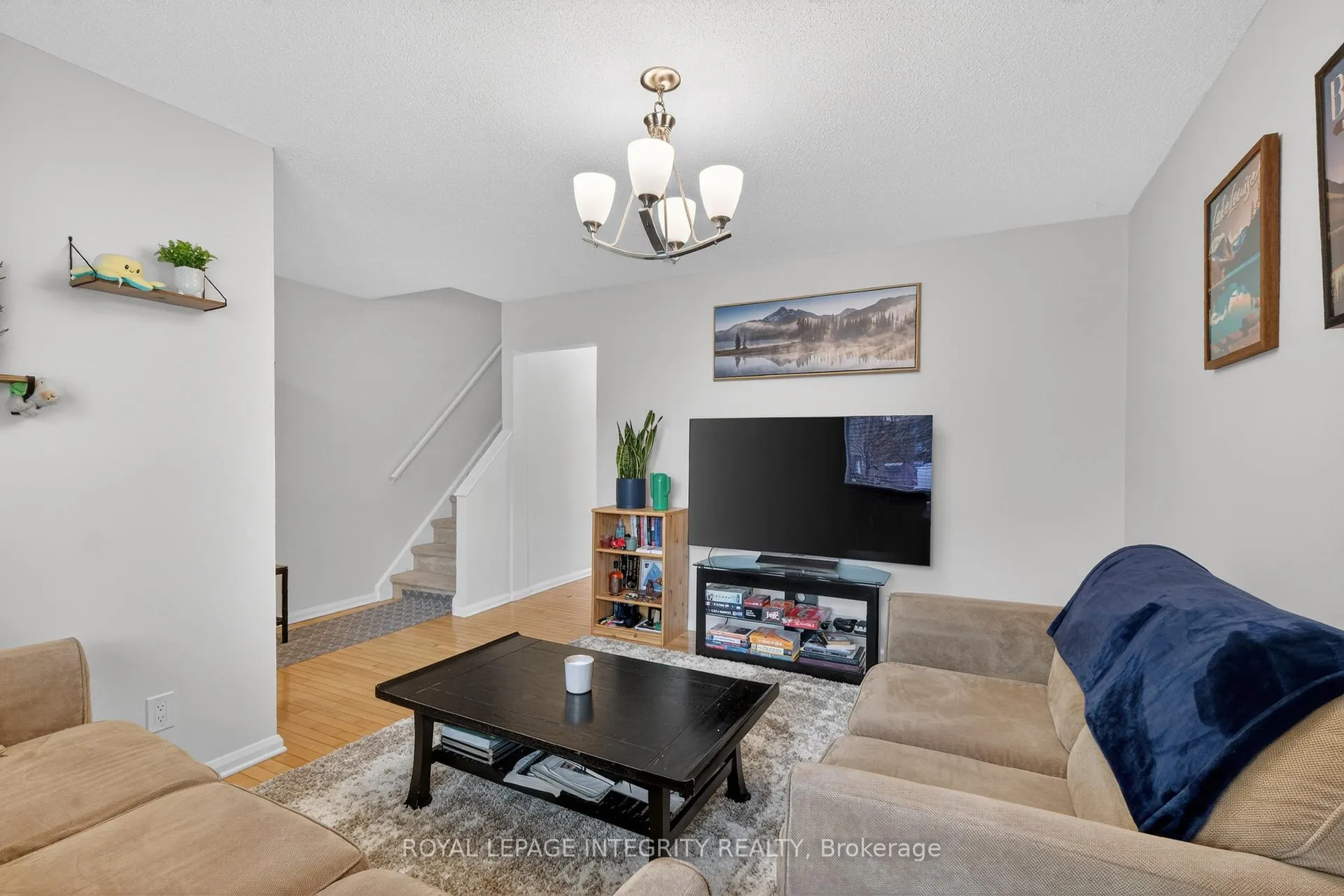 Photo 9 of Unit 51, 1379 Perez Crescent, Ottawa, Carson Grove — HOMEH
