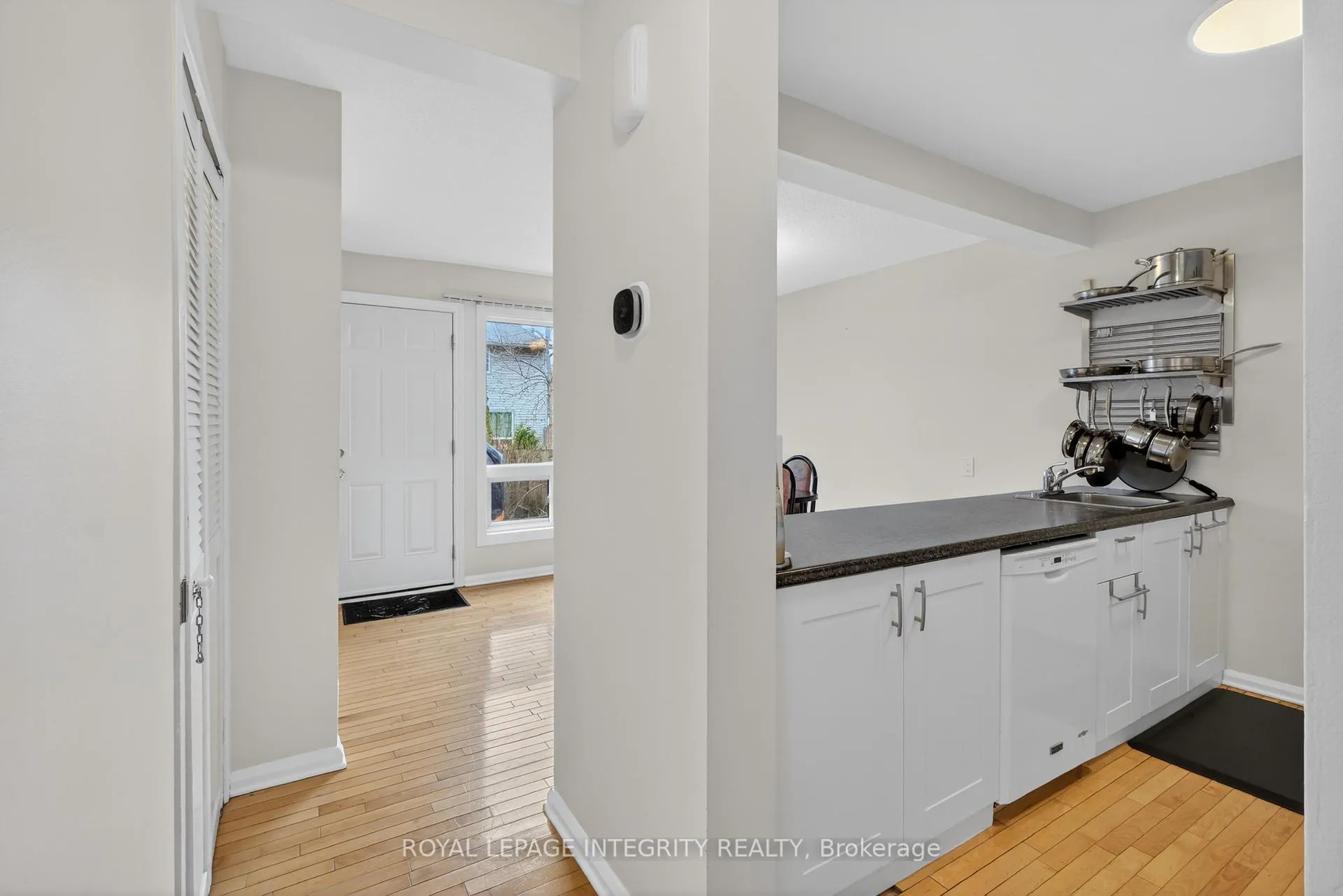 Photo 12 of Unit 51, 1379 Perez Crescent, Ottawa, Carson Grove — HOMEH