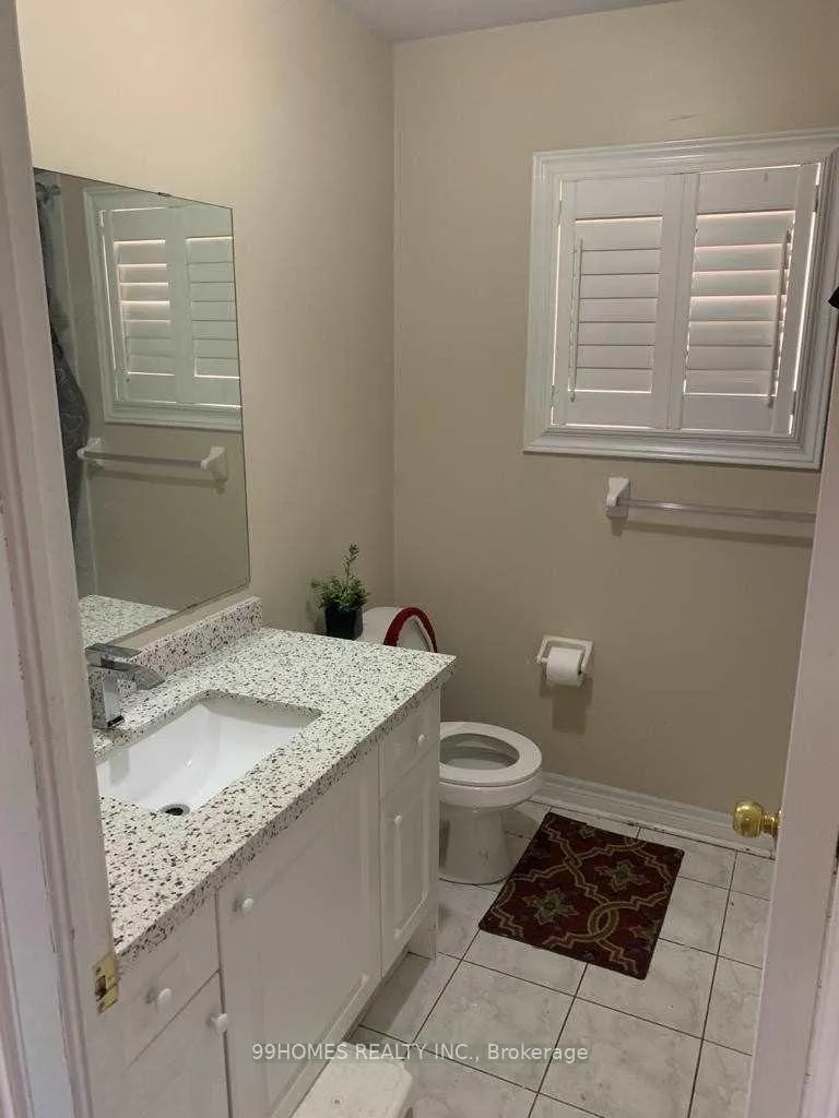 Photo 6 of Unit Upper, 30 Ashdale Road, Brampton, Bram West — HOMEH