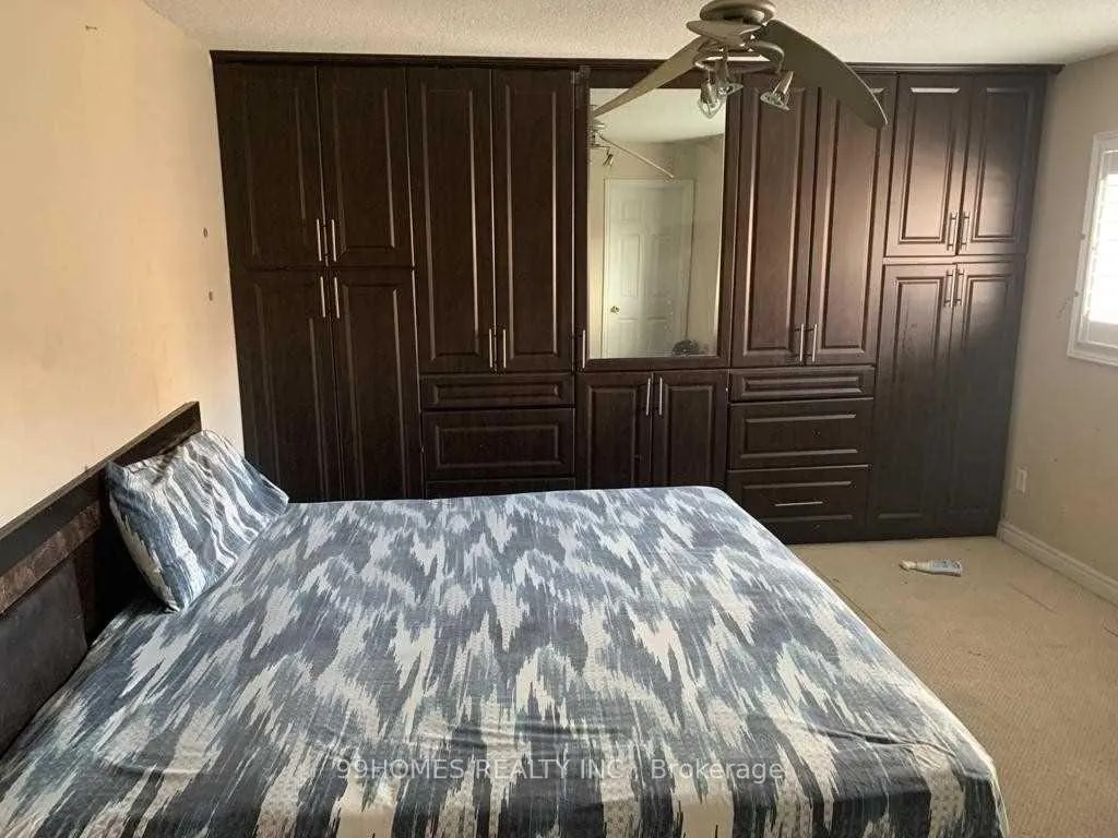 Photo 7 of Unit Upper, 30 Ashdale Road, Brampton, Bram West — HOMEH