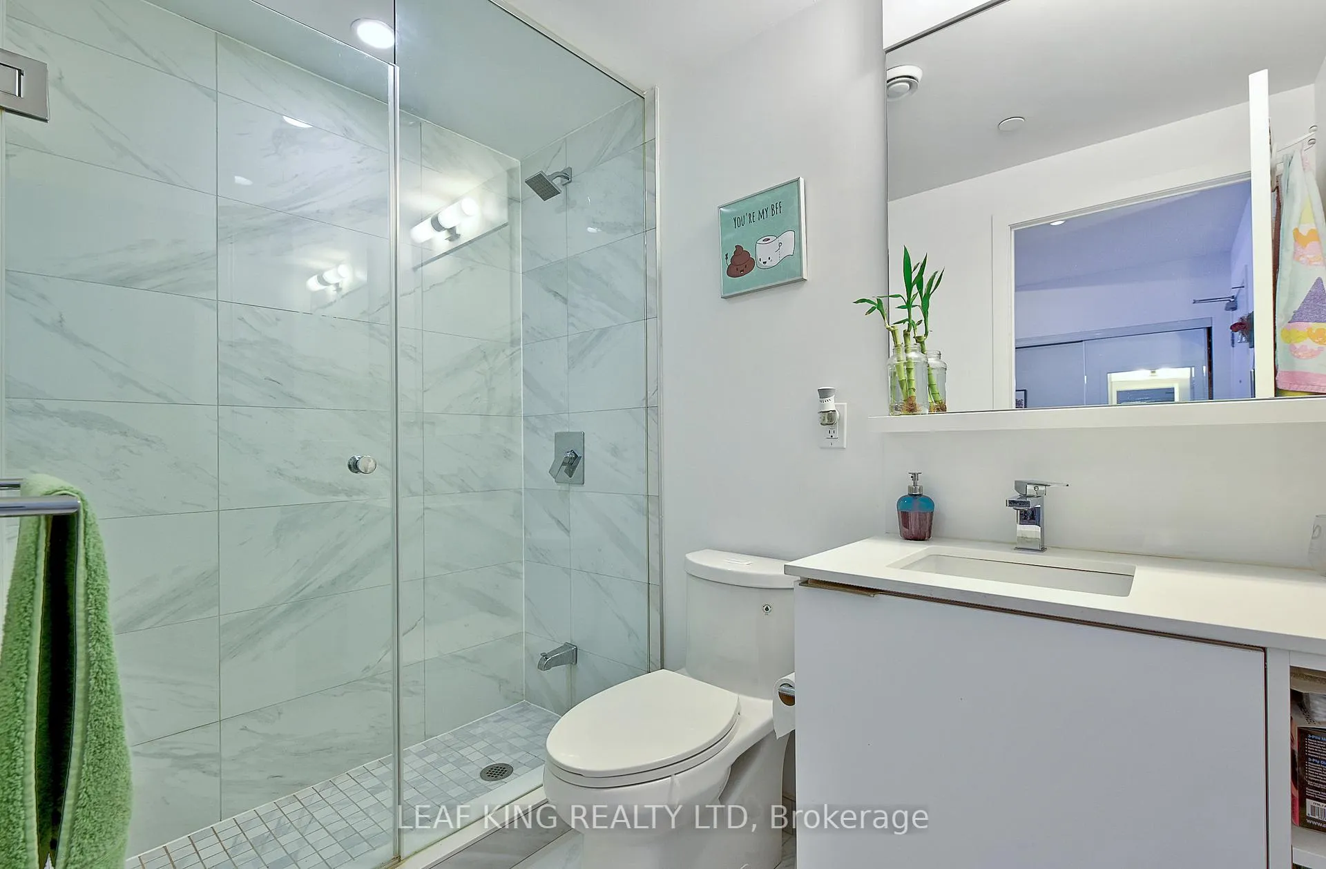 Photo 4 of Unit 902, 85 Wood Street, Toronto, Church-Yonge Corridor — HOMEH