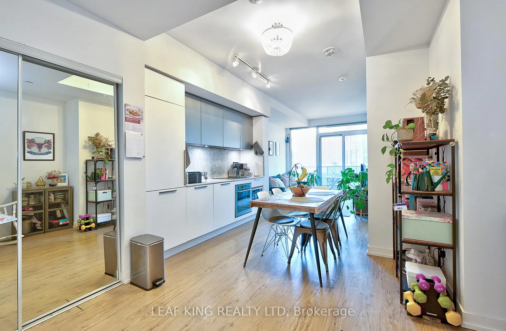 Photo 8 of Unit 902, 85 Wood Street, Toronto, Church-Yonge Corridor — HOMEH