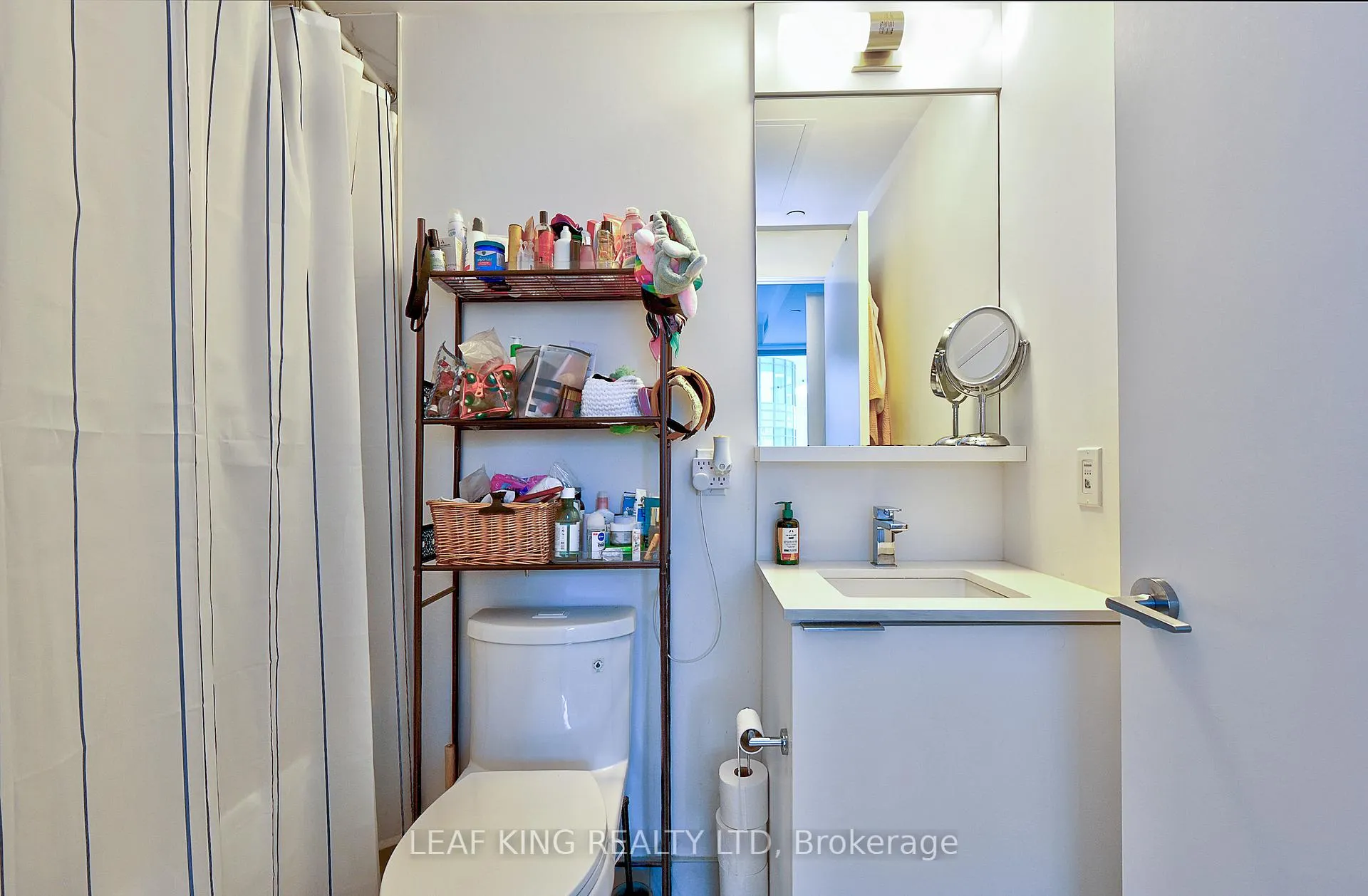 Photo 17 of Unit 902, 85 Wood Street, Toronto, Church-Yonge Corridor — HOMEH