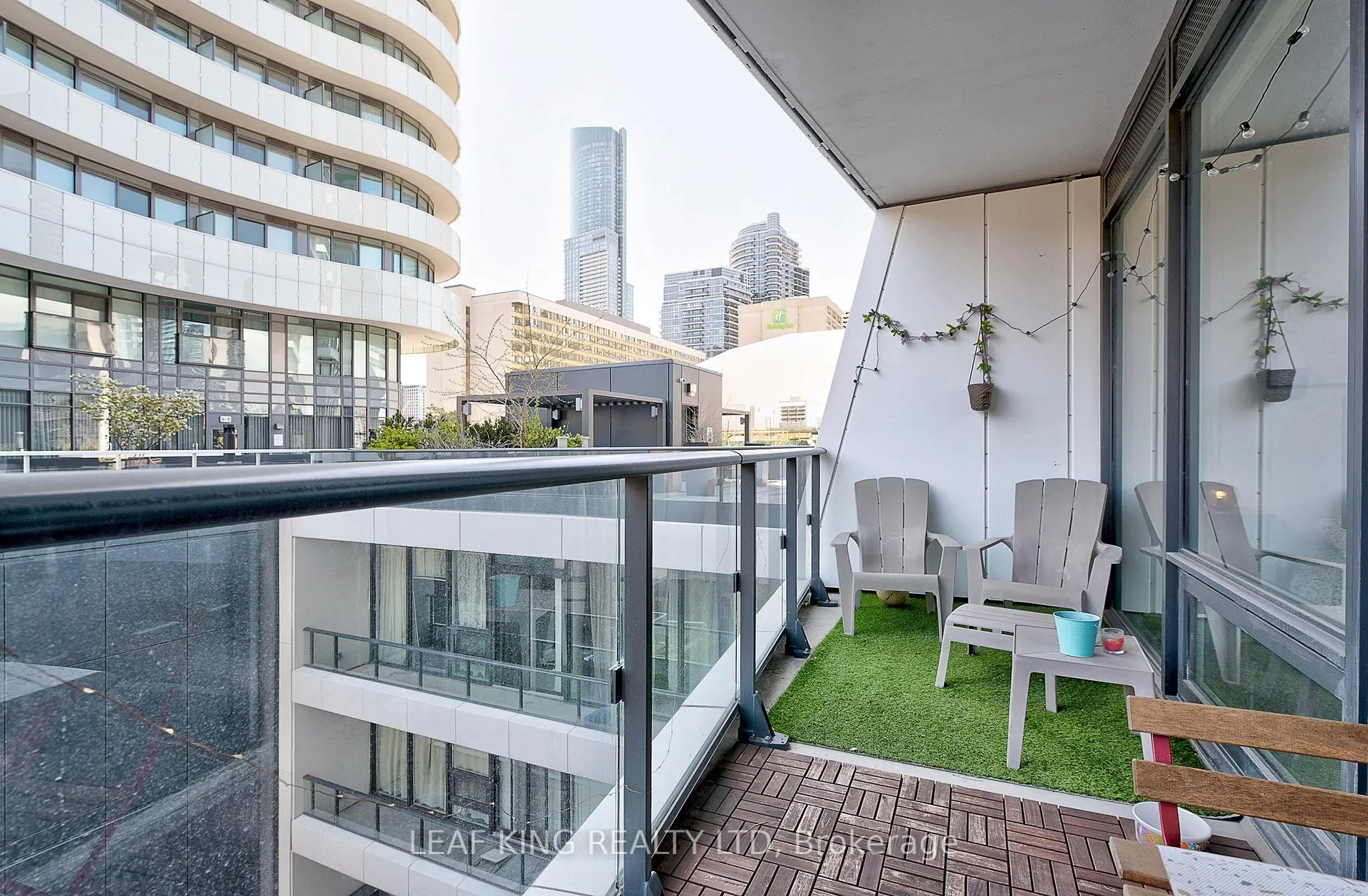 Photo 18 of Unit 902, 85 Wood Street, Toronto, Church-Yonge Corridor — HOMEH