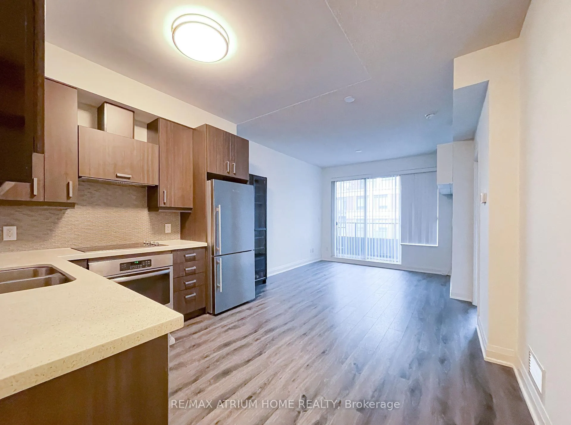 Photo 2 of Unit 220, 28 Uptown Drive, Markham, Unionville — HOMEH