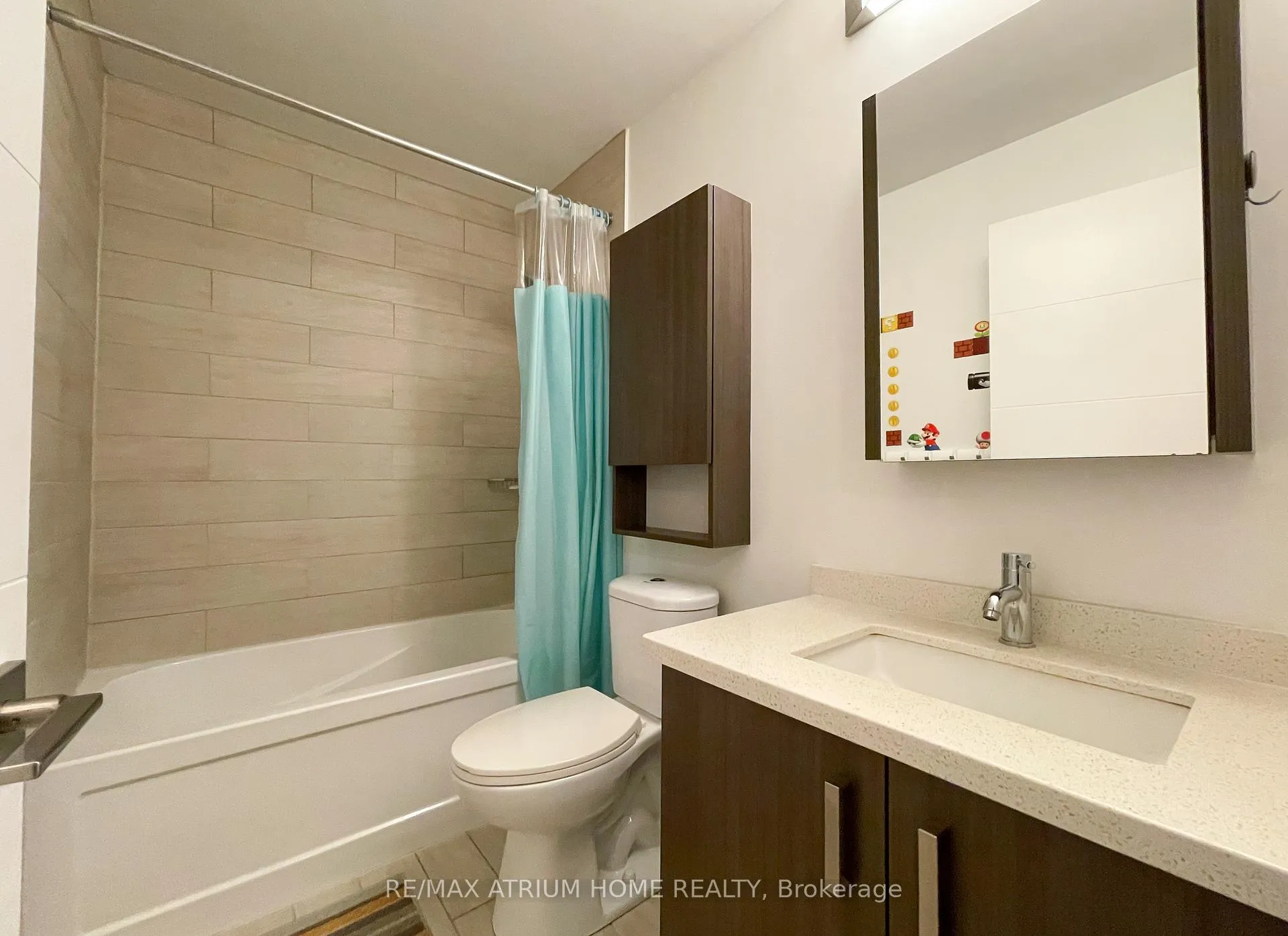 Photo 7 of Unit 220, 28 Uptown Drive, Markham, Unionville — HOMEH