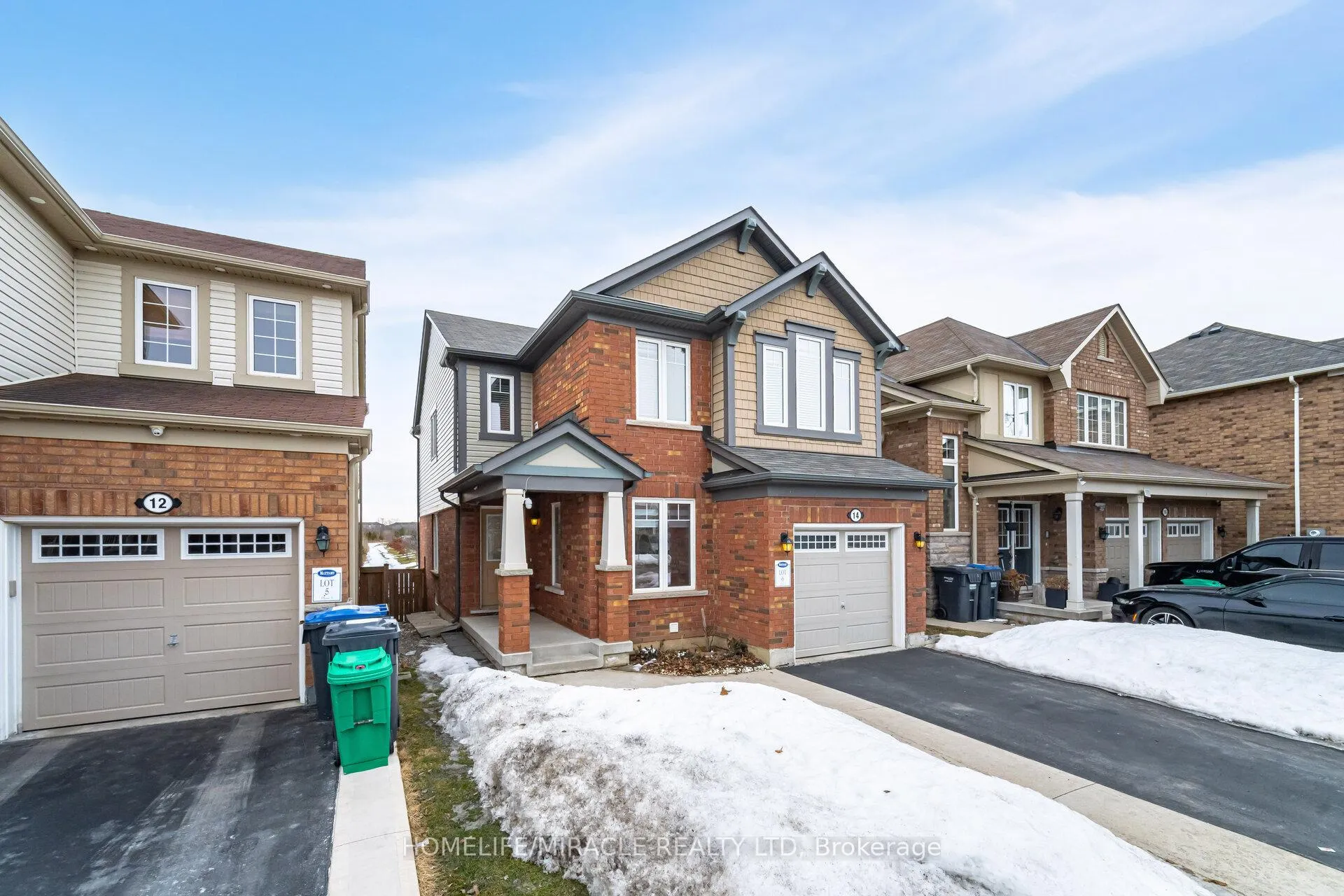 Photo 3 of 14 Robert Parkinson Drive, Brampton, Northwest Brampton — HOMEH