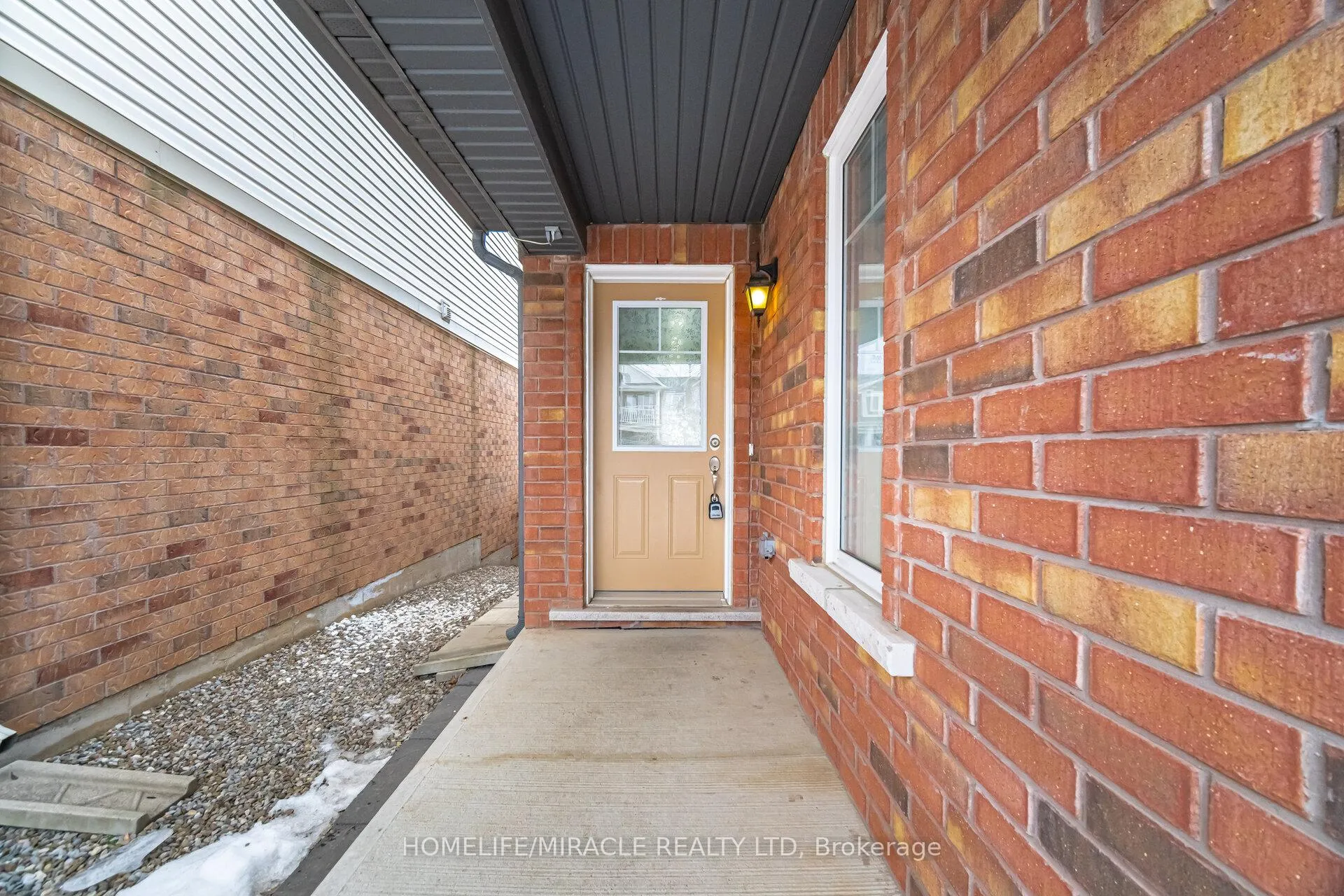 Photo 4 of 14 Robert Parkinson Drive, Brampton, Northwest Brampton — HOMEH