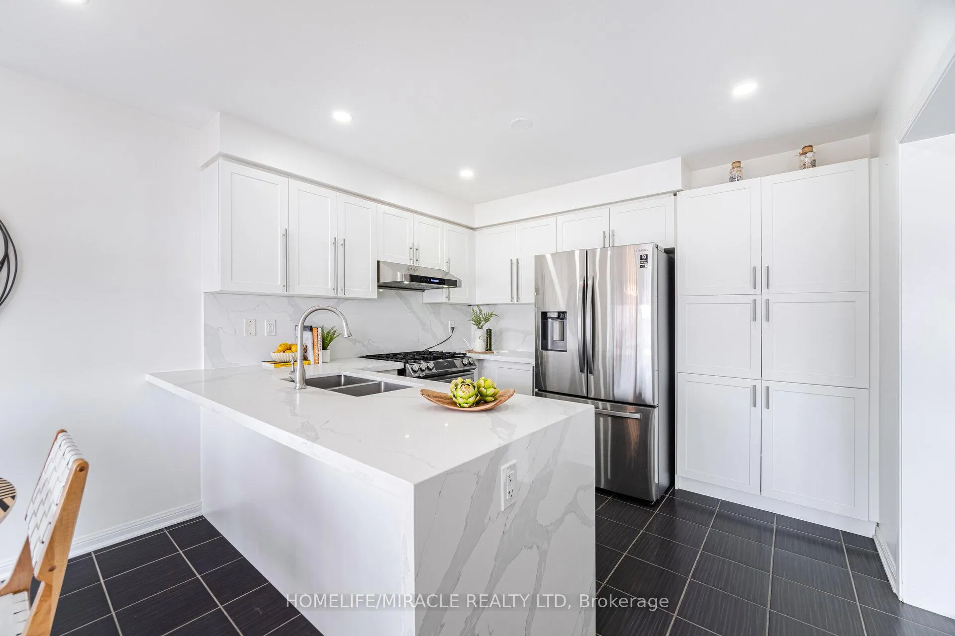 Photo 12 of 14 Robert Parkinson Drive, Brampton, Northwest Brampton — HOMEH