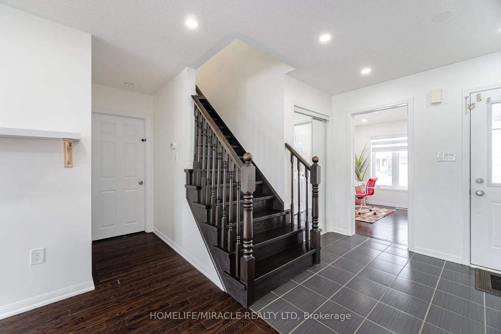 Photo 19 of 14 Robert Parkinson Drive, Brampton, Northwest Brampton — HOMEH