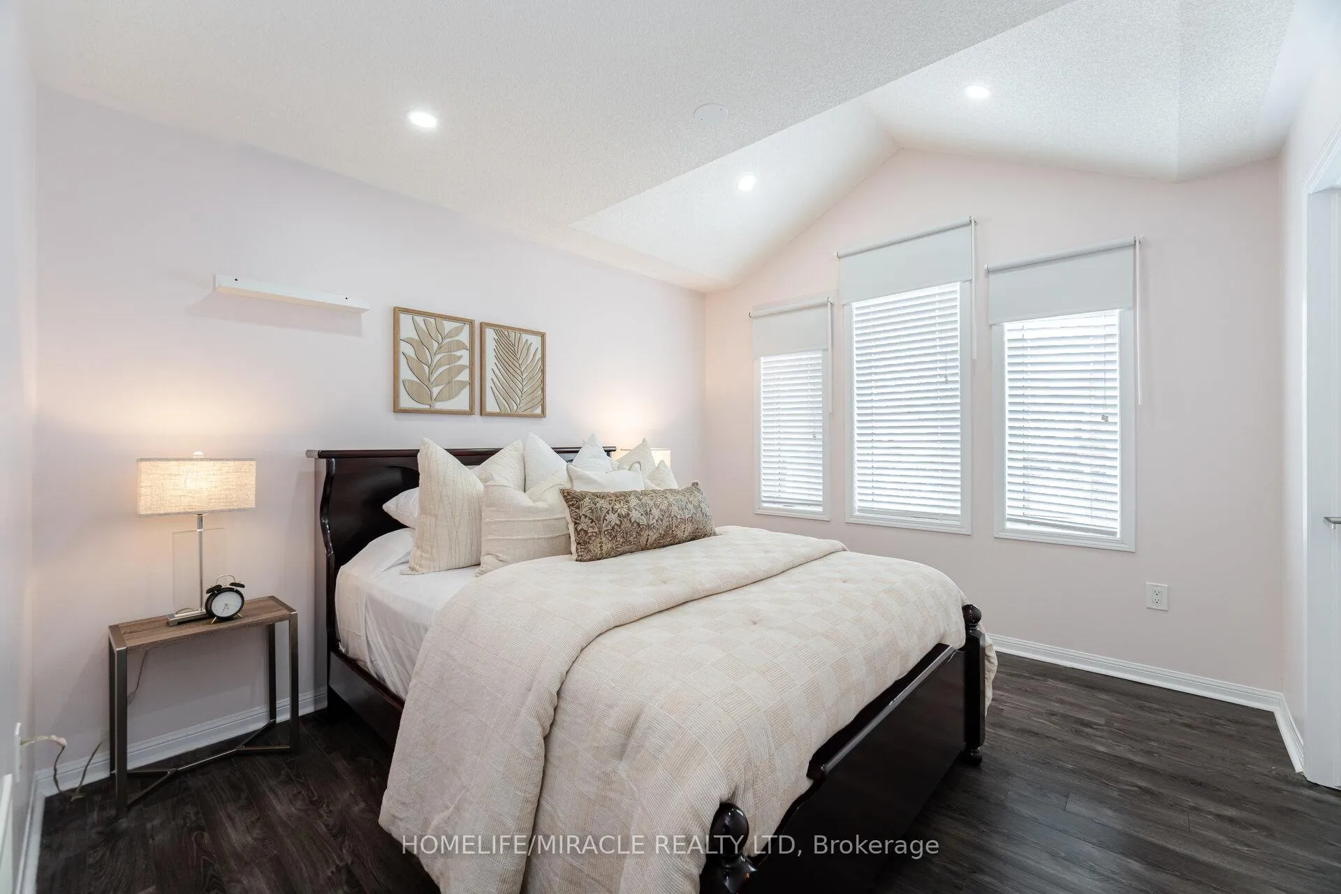 Photo 26 of 14 Robert Parkinson Drive, Brampton, Northwest Brampton — HOMEH
