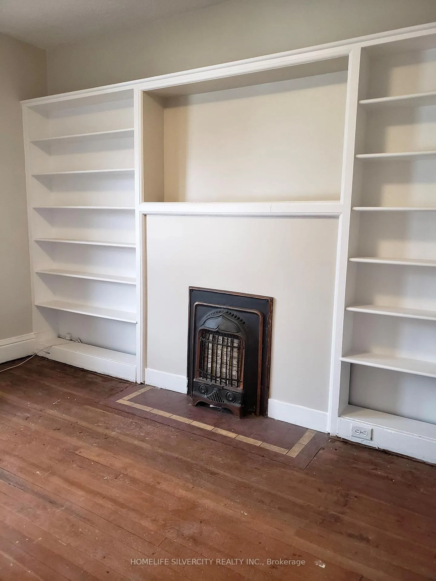 Photo 3 of 147 Holton Avenue S, Hamilton, St. Clair — HOMEH