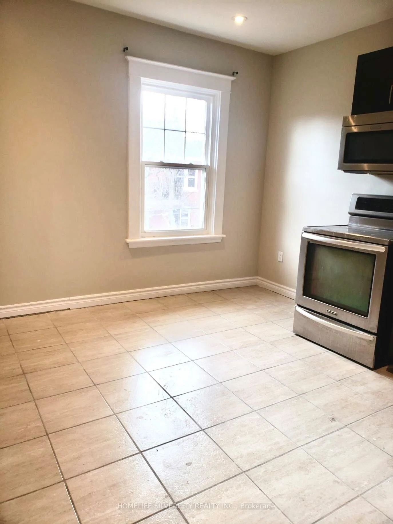 Photo 6 of 147 Holton Avenue S, Hamilton, St. Clair — HOMEH
