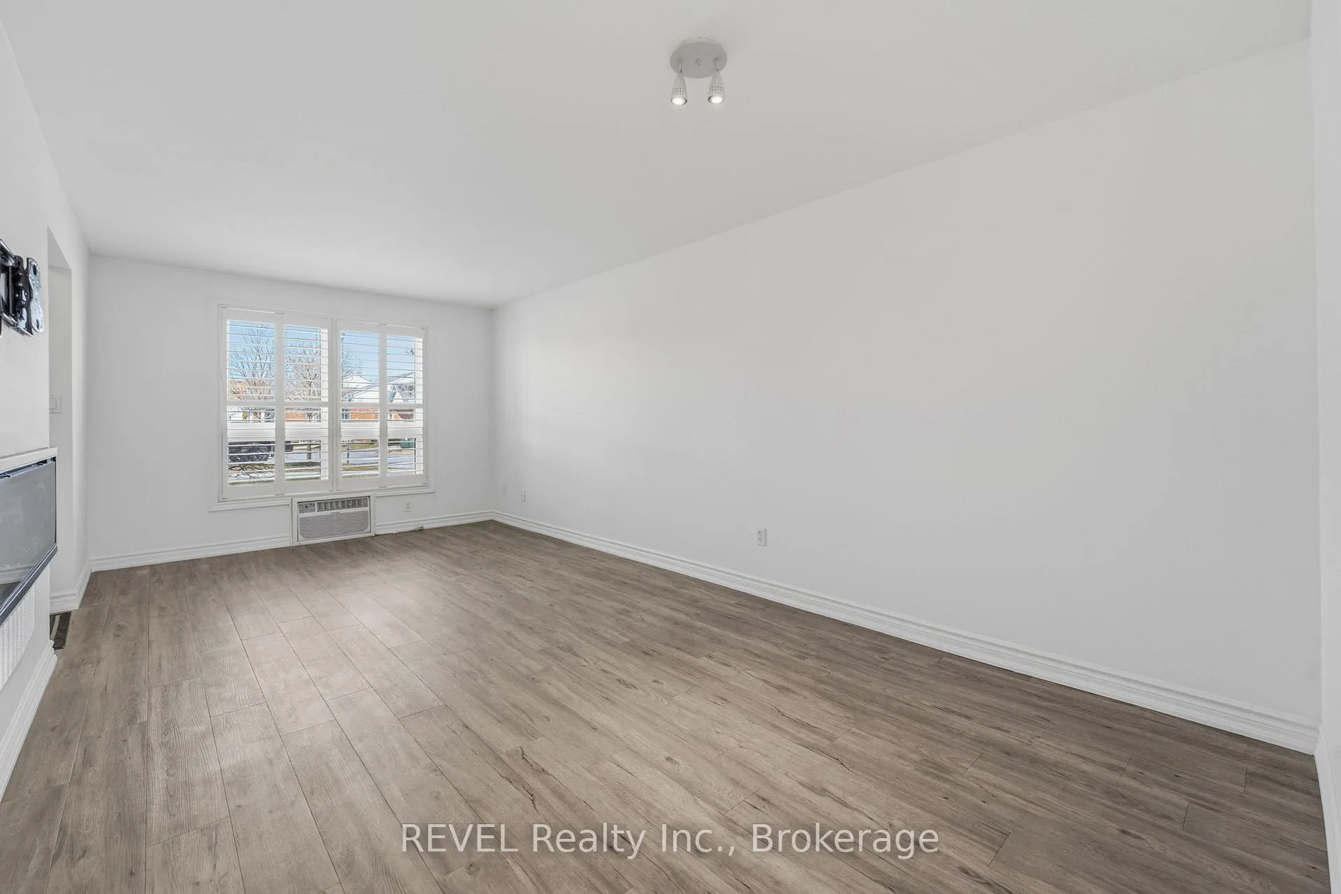 Photo 10 of Unit 10, 226 Vansickle Road, St. Catharines, Rykert/Vansickle — HOMEH