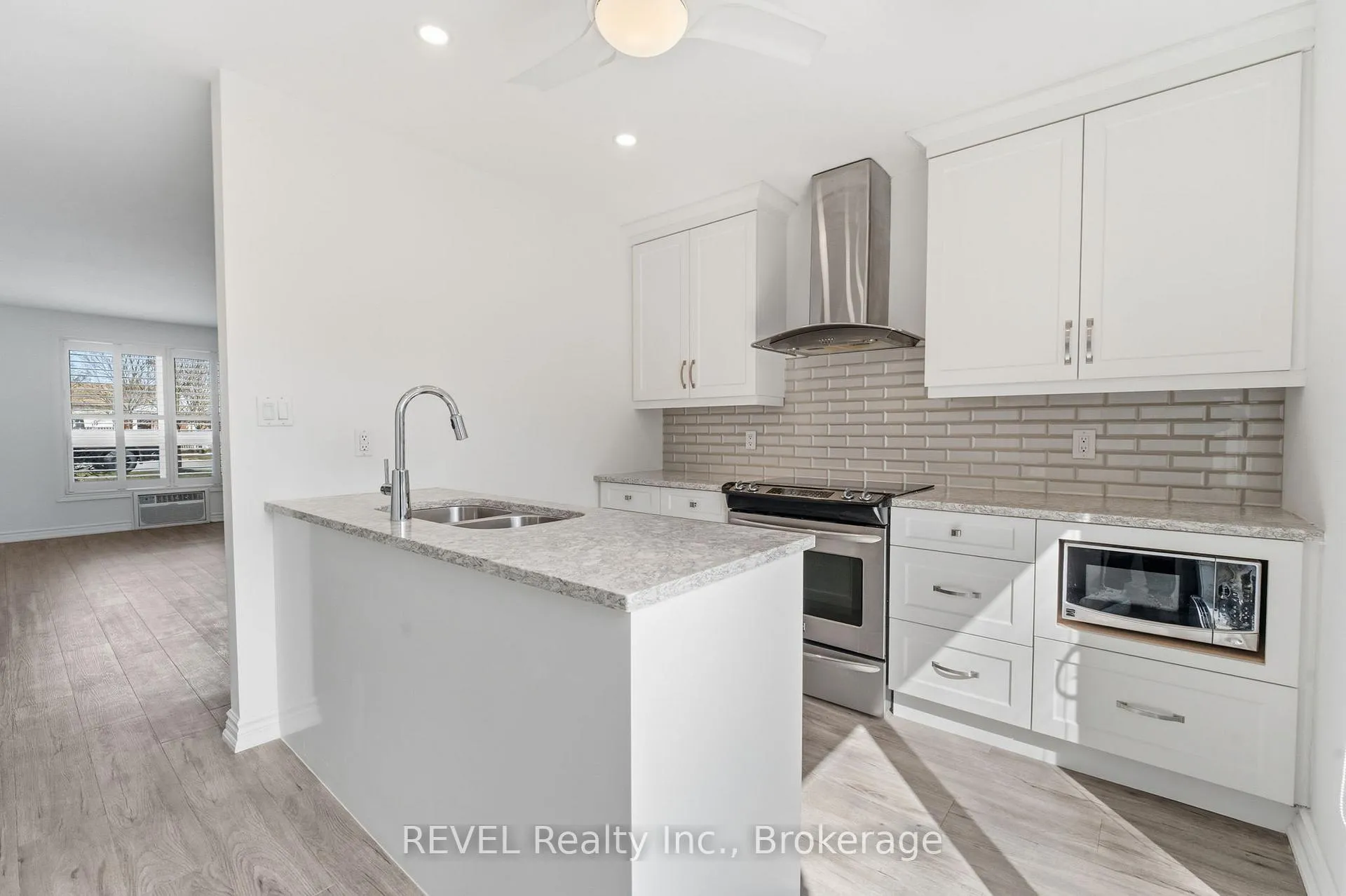 Photo 13 of Unit 10, 226 Vansickle Road, St. Catharines, Rykert/Vansickle — HOMEH