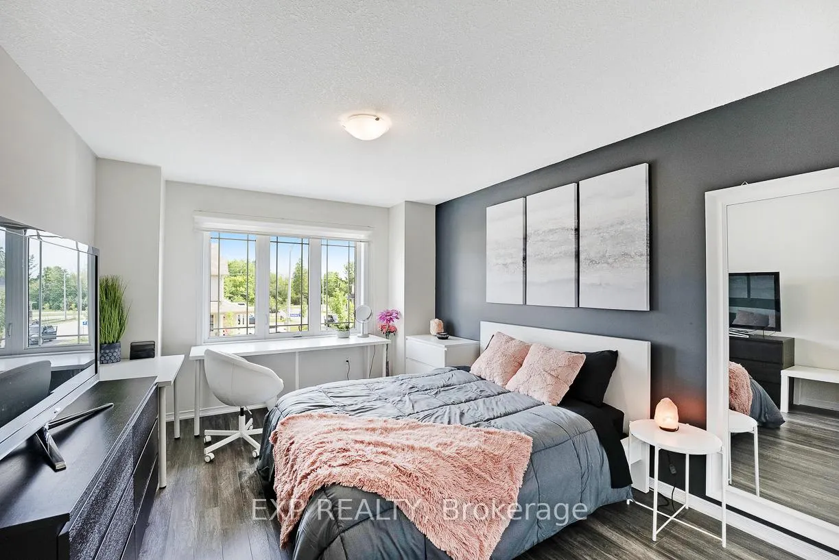 Photo 19 of 7737 Hackberry Trail, Niagara Falls, Brown — HOMEH