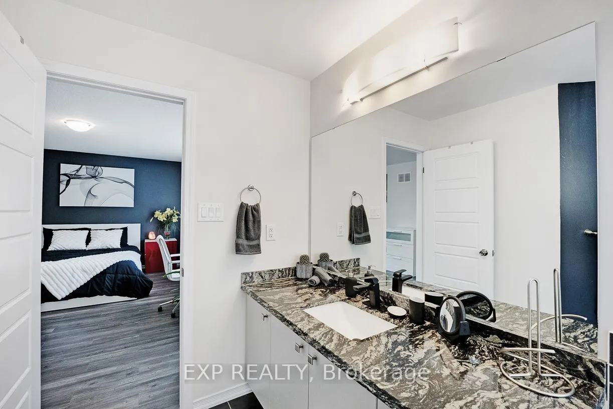 Photo 25 of 7737 Hackberry Trail, Niagara Falls, Brown — HOMEH