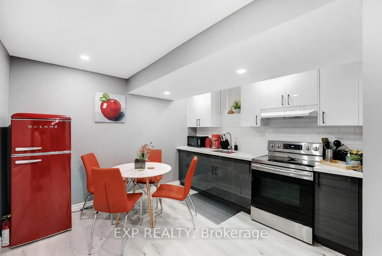 Photo 29 of 7737 Hackberry Trail, Niagara Falls, Brown — HOMEH