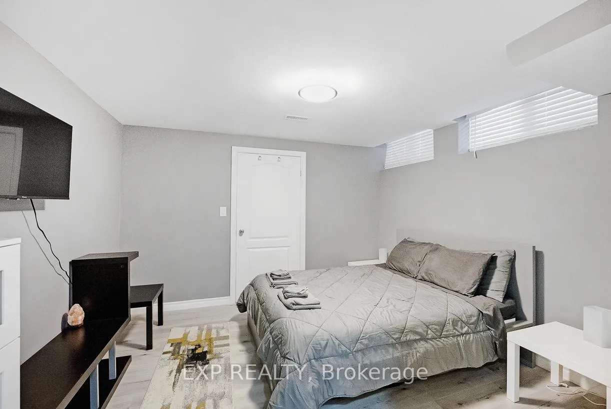 Photo 30 of 7737 Hackberry Trail, Niagara Falls, Brown — HOMEH