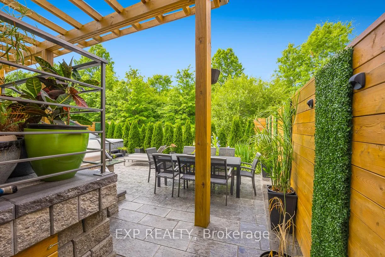 Photo 34 of 7737 Hackberry Trail, Niagara Falls, Brown — HOMEH