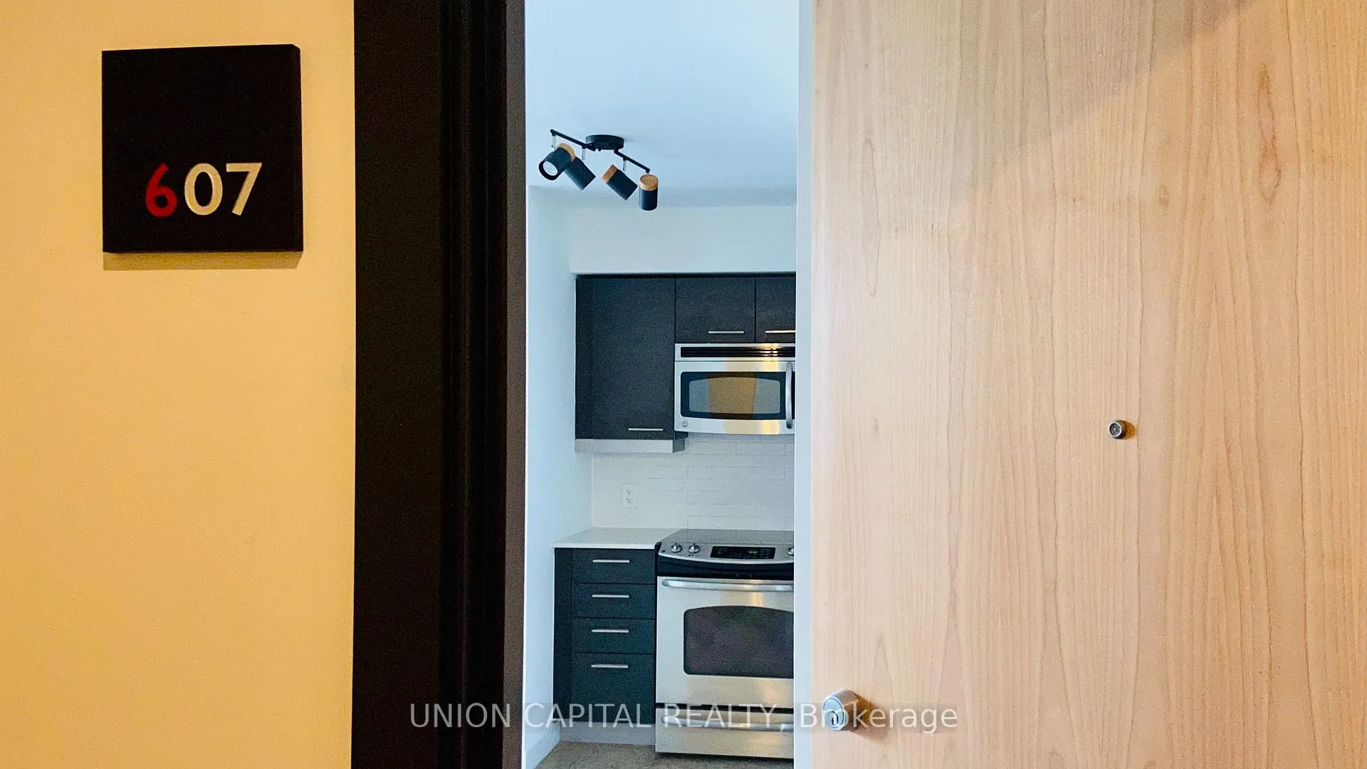 Photo 1 of Unit 607, 510 King Street E, Toronto, Moss Park — HOMEH