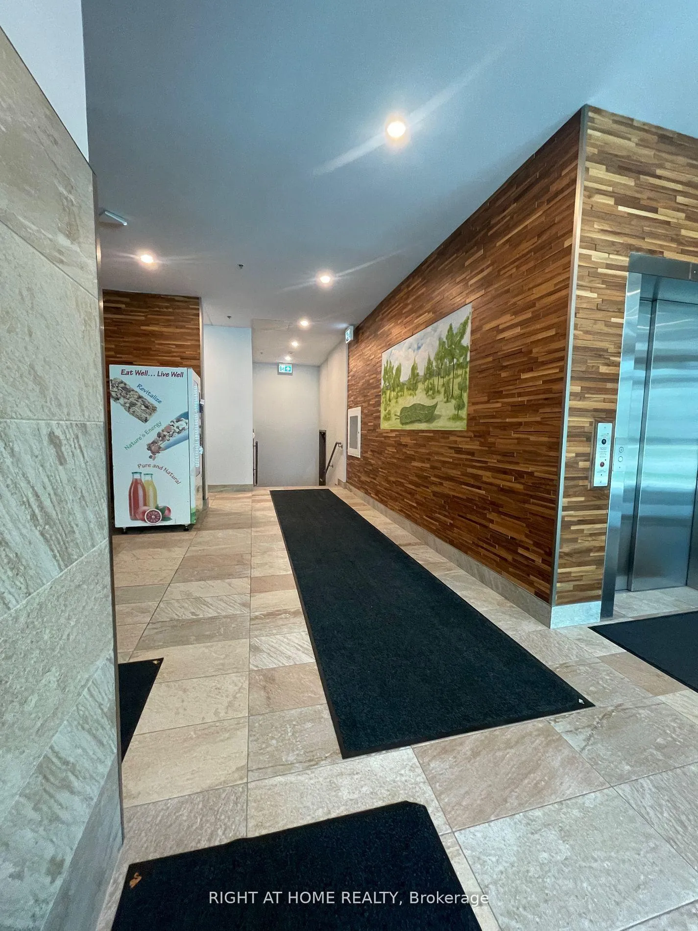 Photo 5 of Unit 102, 250 Albert Street, Waterloo, Beechwood/University — HOMEH