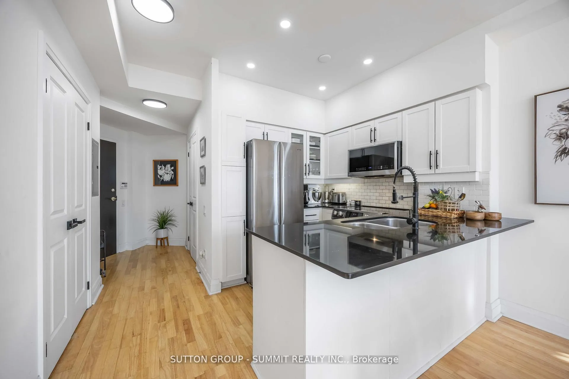 Photo 6 of Unit PH01, 15 Windermere Avenue, Toronto, High Park-Swansea — HOMEH