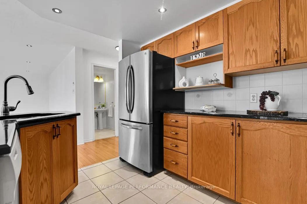 Photo 12 of 42 Jack Aaron Drive, Ottawa, Craig Henry/Woodvale — HOMEH