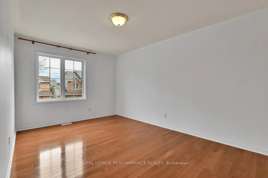 Photo 26 of 42 Jack Aaron Drive, Ottawa, Craig Henry/Woodvale — HOMEH