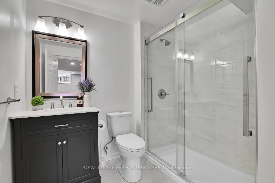 Photo 29 of 42 Jack Aaron Drive, Ottawa, Craig Henry/Woodvale — HOMEH