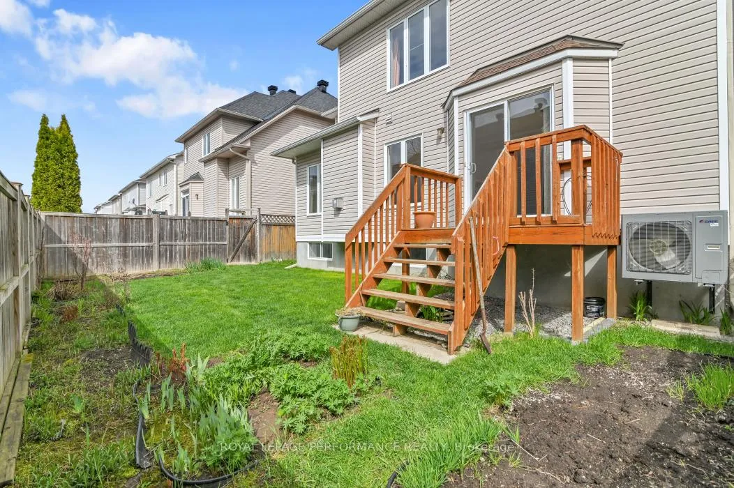 Photo 35 of 42 Jack Aaron Drive, Ottawa, Craig Henry/Woodvale — HOMEH