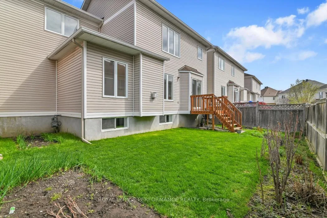 Photo 36 of 42 Jack Aaron Drive, Ottawa, Craig Henry/Woodvale — HOMEH