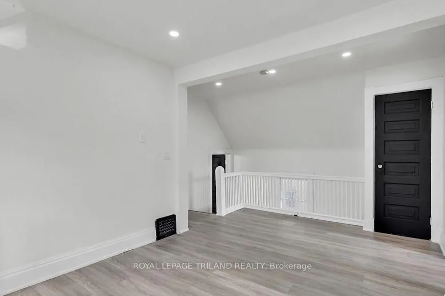 Photo 6 of Unit Upper, 96 Forest Avenue, St. Thomas — HOMEH