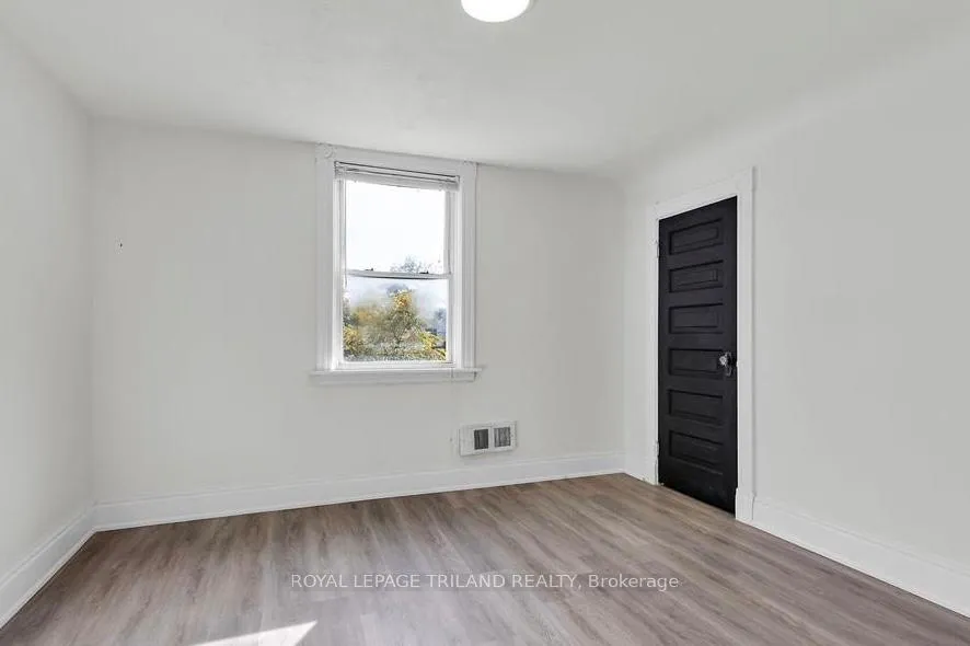 Photo 9 of Unit Upper, 96 Forest Avenue, St. Thomas — HOMEH