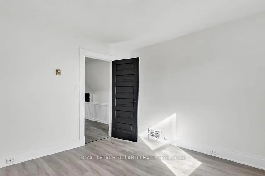 Photo 10 of Unit Upper, 96 Forest Avenue, St. Thomas — HOMEH
