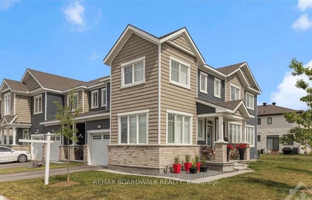 Photo 2 of 741 Derreen Avenue, Ottawa, Stittsville (North) — HOMEH