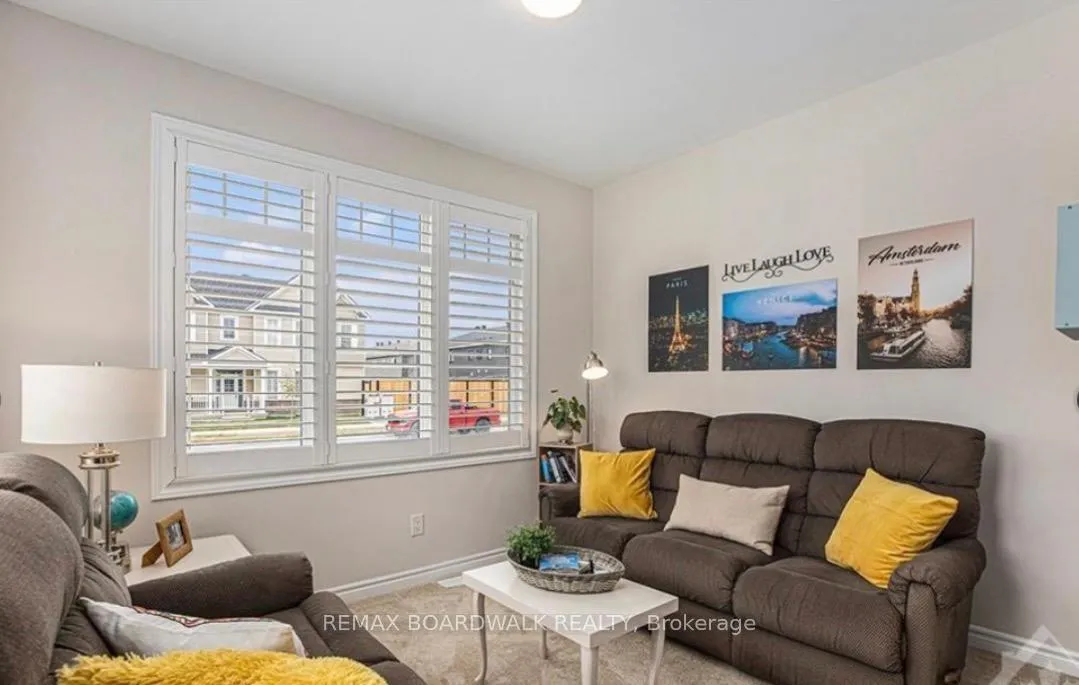 Photo 4 of 741 Derreen Avenue, Ottawa, Stittsville (North) — HOMEH