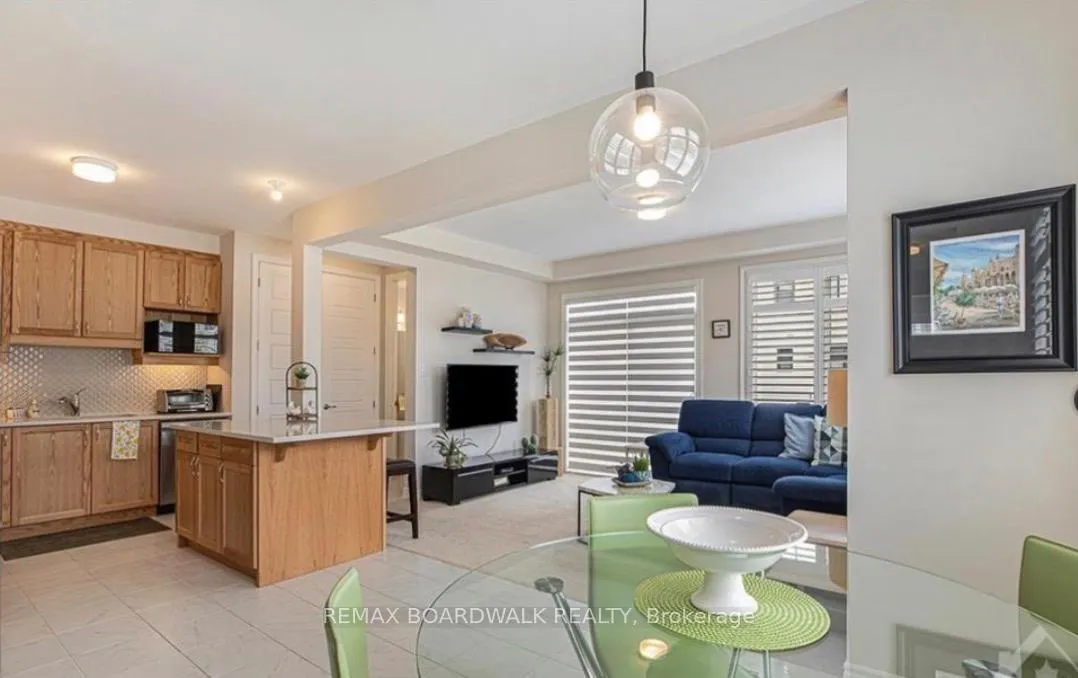 Photo 9 of 741 Derreen Avenue, Ottawa, Stittsville (North) — HOMEH