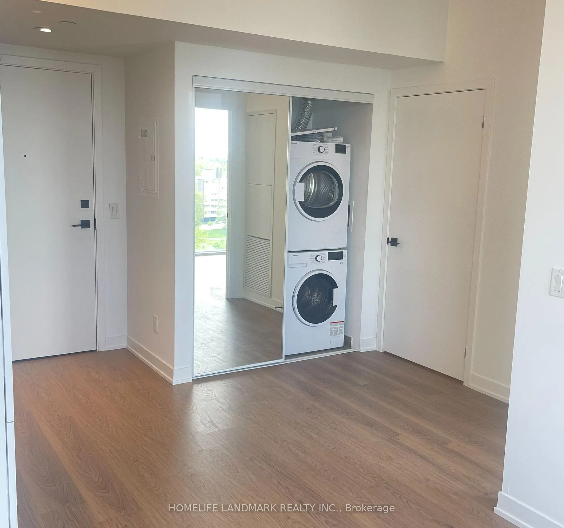 Photo 3 of Unit 1011, 319 Jarvis Street, Toronto, Moss Park — HOMEH
