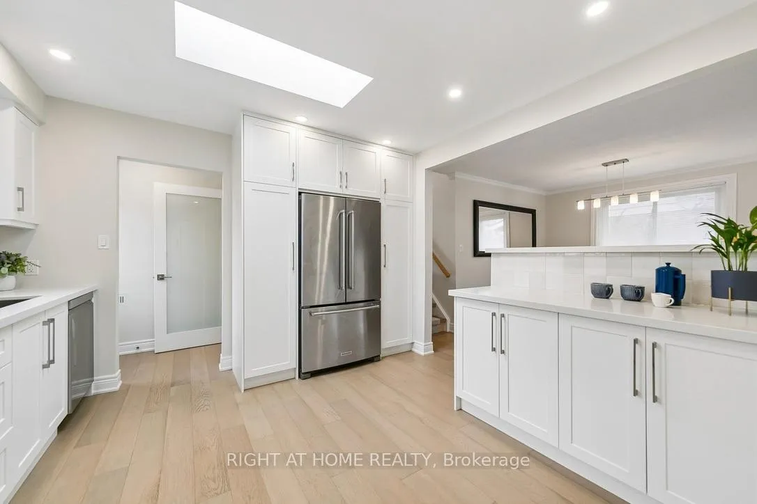 Photo 18 of 1362 Sycamore Drive, Burlington, Palmer — HOMEH