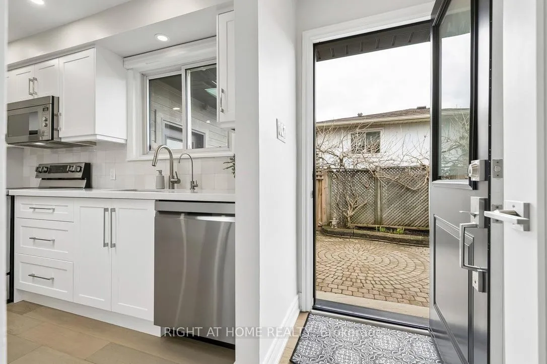 Photo 20 of 1362 Sycamore Drive, Burlington, Palmer — HOMEH