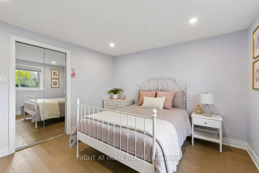 Photo 23 of 1362 Sycamore Drive, Burlington, Palmer — HOMEH