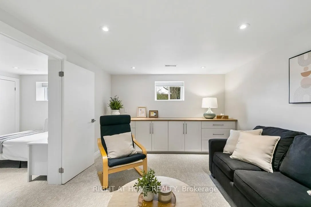 Photo 31 of 1362 Sycamore Drive, Burlington, Palmer — HOMEH